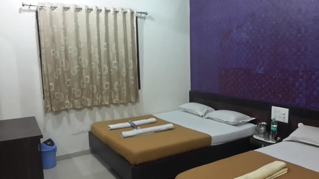 Hotel Sai Galaxy Inn Shirdi Exterior foto