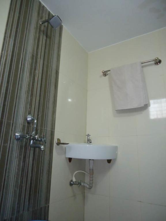 Hotel Sai Galaxy Inn Shirdi Quarto foto