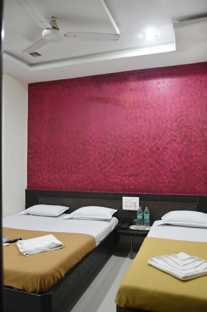 Hotel Sai Galaxy Inn Shirdi Exterior foto